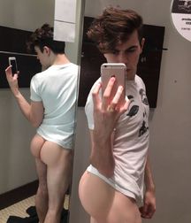 Sexy Boys 109!! Baby Got Back!! 5bd4ce1a5bef3.jpg