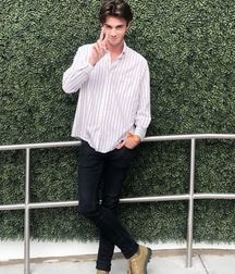Out and Famous 5!! Greyson!! 5bf498a0f18ad.jpg