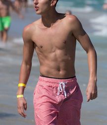 Random Hotties 20!! 5bf96211ad46b.jpg