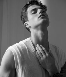 Random Hotties 25!! 5c14f7129127f.jpg