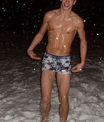 Winter Boys 2--Snow Balls!! 5c1500f70304f.jpg