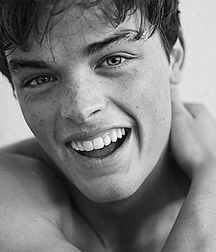 Photogenic Boys 22!!  5c1e38c18dbd5.jpg