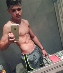 Random Hotties 25!! 5c20cafb00d35.jpg