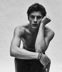 Photogenic Boys 24!! 5c2806ee63198.jpg