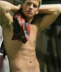 Sexy Boys 137!! Shirtless Hotties!! 5c28072c0960f.jpg