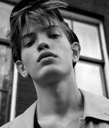 Photogenic Boys 28!! Black and White 5cd876f01b90b.jpg