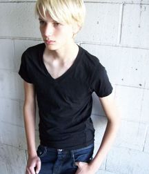 Sexy Boys 180--Emo Boys!! 5ce08d24847eb.jpg
