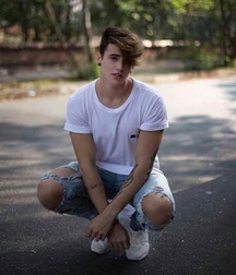 More Hot Boys 5962551b154bf.jpg