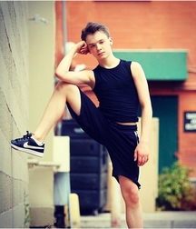 Beauties 5bfa19d0466e5.jpeg