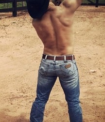 sweet boyass vfor daddies50 5a1adae4cf25a.jpg