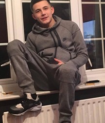 boys for olderdaddies101 5a61f5ba111c7.jpg