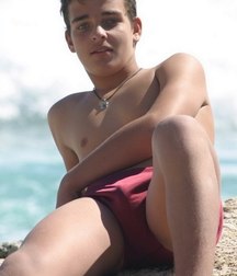 Choose a boyfriend 5bd052d9d7793.jpg