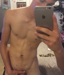 Sexting Boys 1 594c88cbb1da1.jpg