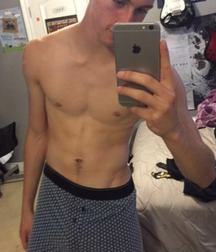 Sexting Boys 1 594c88e3ed841.jpg
