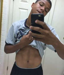 Sexting Boys 1 594c893649cfb.jpg