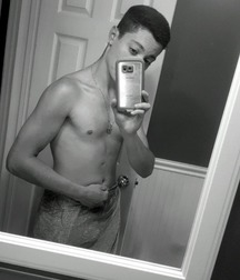 Sexting Boys 10 594ddfa8e2355.jpg