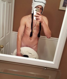 Sexting Boys 10 594ddfad883cd.jpg