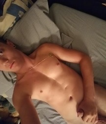 Sexting Boys 10 594ddfed74dad.jpg