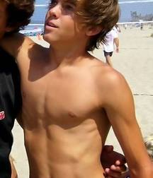 skinny twinks 2 59c9a647deb6f.jpg