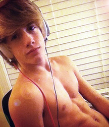 skinny twinks 6 59cc1da2d7730.jpg