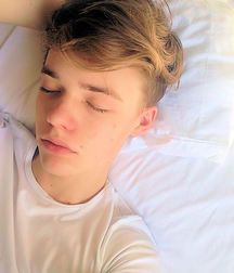 skinny twinks 6 59cc1db0668ee.jpg