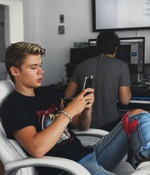 skinny twinks 24 59f2a7a0c3c68.jpg