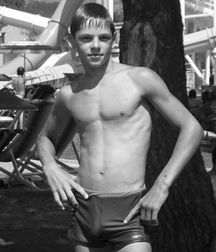 skinny twinks 26 5a010aaa8e8de.jpg