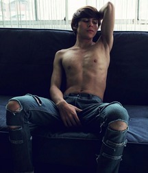 skinny twinks 33 5a29e6cfd5a3c.jpg