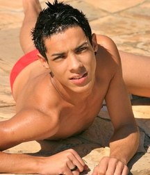 Beauty boys 5aa503412fe5a.jpg