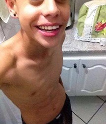 shirtless beauties 594fdeda8dccf.jpg