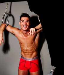 shirtless beauties 594fdf0313e3a.jpg