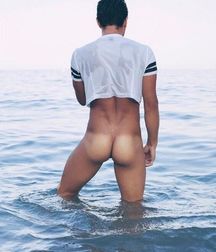 boys and water 5a6461f30cc15.jpg