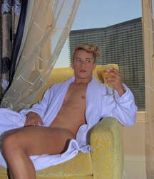 Fashion Nude Gay Porn 600c28f6d8f93.jpg