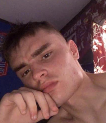 18yr old str8 footy lad