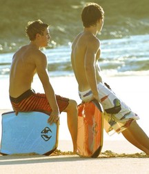 More hotties... 59671d258e032.jpg