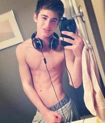 shirtless boy wonders... 5972893737b49.jpg
