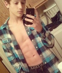 shirtless boy wonders... 5972894e636b6.jpg