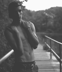 shirtless boy wonders... 597289672dfd5.jpg
