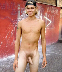 Boys and more boys... 597aac92bf1fa.jpg