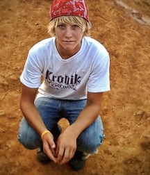 More wall hotties... 597d5455b0f0b.jpg