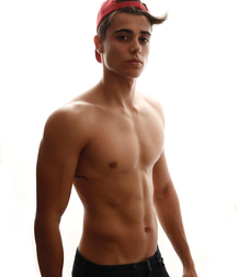 Lots of hot boys... 5983ba514459a.png
