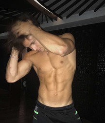 Lots of hot boys... 5983ba6281245.jpg