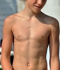 G-rated hotties... 598572d32a11f.jpg