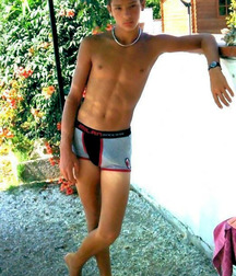 Boys in paradise... 59879c423c2fc.jpg