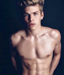 Weekend hotties... 5987d46e042a4.jpg