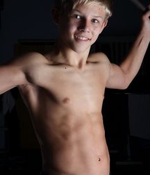 Abs and more... 598875d6ae7aa.jpg