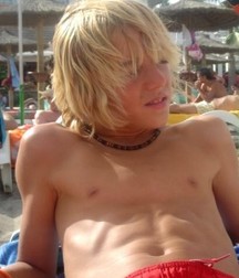 Abs and more... 598875dc99b70.jpg