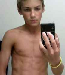 Abs and more abs........... 5988966a1dc69.jpg
