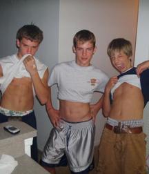 Abs and more abs........... 59889682d3b00.jpg