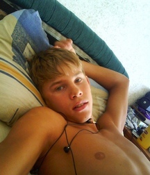 Really hot boys... 5988fbbe65878.jpg